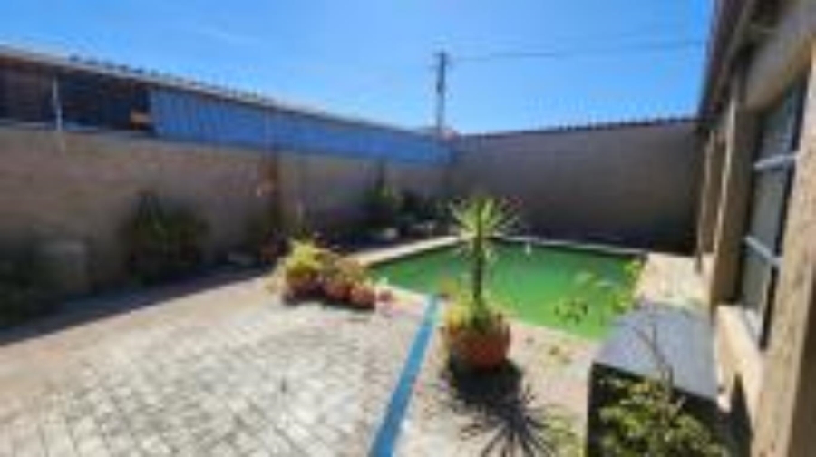 3 Bedroom Property for Sale in Zeekoevlei Western Cape